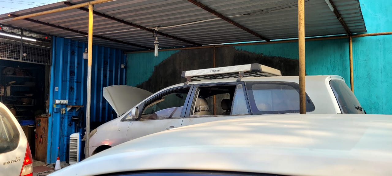 AC gas filling and compressor repair at our Chennai workshop